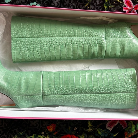 Paris Texas Women's Green Croc-effect Leather Knee-high Boots - Picture 6 of 12